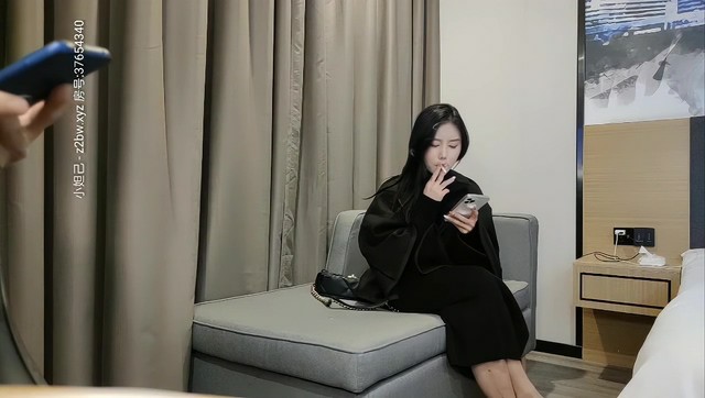 [MP4/1.1g]广东大叔约炮长腿l黑丝美女，搞完吵起来美女还哭了！哈哈