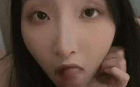 【苹果原相机】极品骚货眼镜婊，有严重性瘾，每天都想… [185p+27v+225M][百度盘]