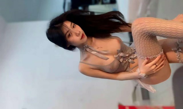 [1V+6P/44MB]【李思雨】学院派反差婊美女穿着性感情趣